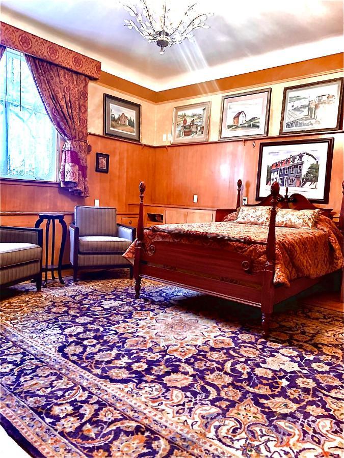 Monroe House Executive Guest Suites เซนต์จอห์น ภายนอก รูปภาพ