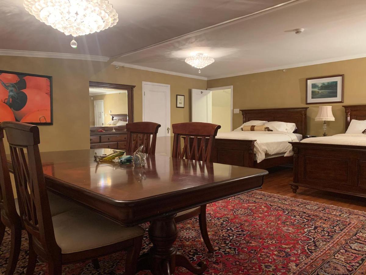 Monroe House Executive Guest Suites เซนต์จอห์น ภายนอก รูปภาพ